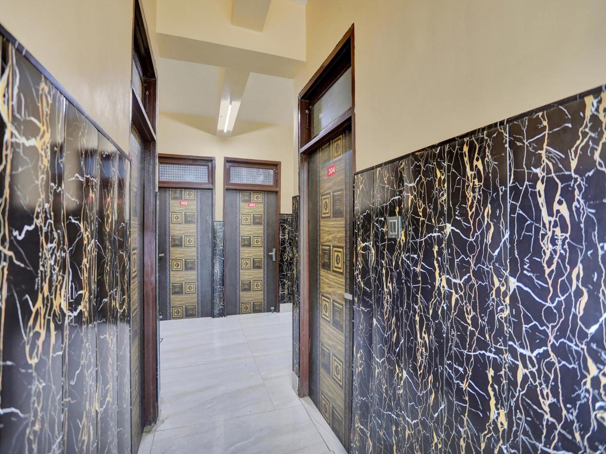 Chaya Hotel And Banquet Hall Kanpur Extérieur photo